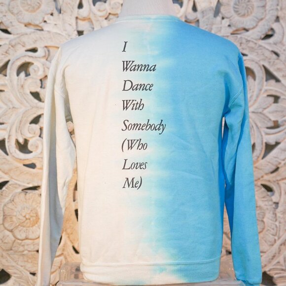 Whitney Houston Graphic Sweatshirt I Wanna Dance With Somebody Blue Gradient M - Picture 4 of 7